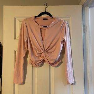 Cropped pink shirt